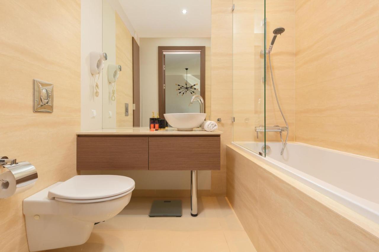 Platinum Towers Apartment With Parking By Renters Prestige Varšava Exteriér fotografie