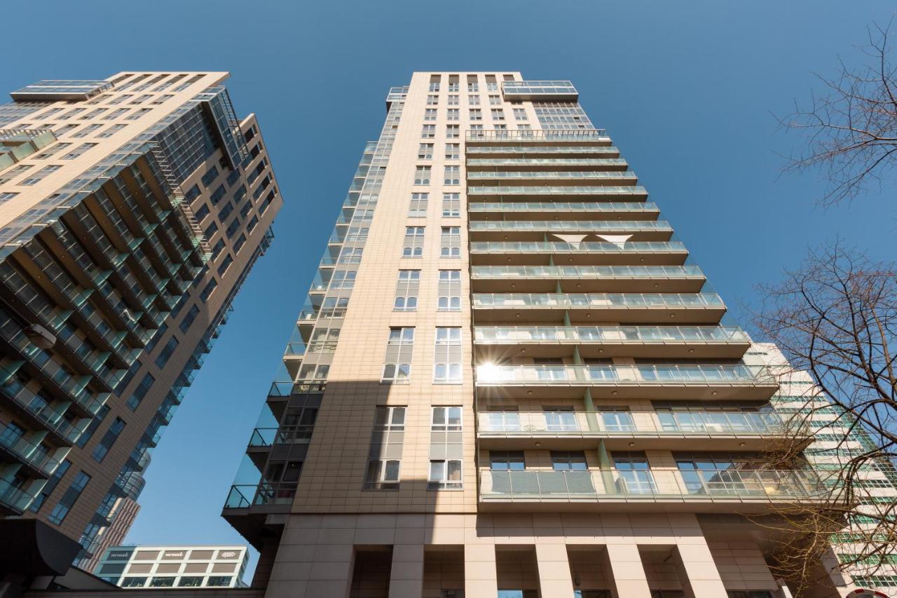Platinum Towers Apartment With Parking By Renters Prestige Varšava Exteriér fotografie