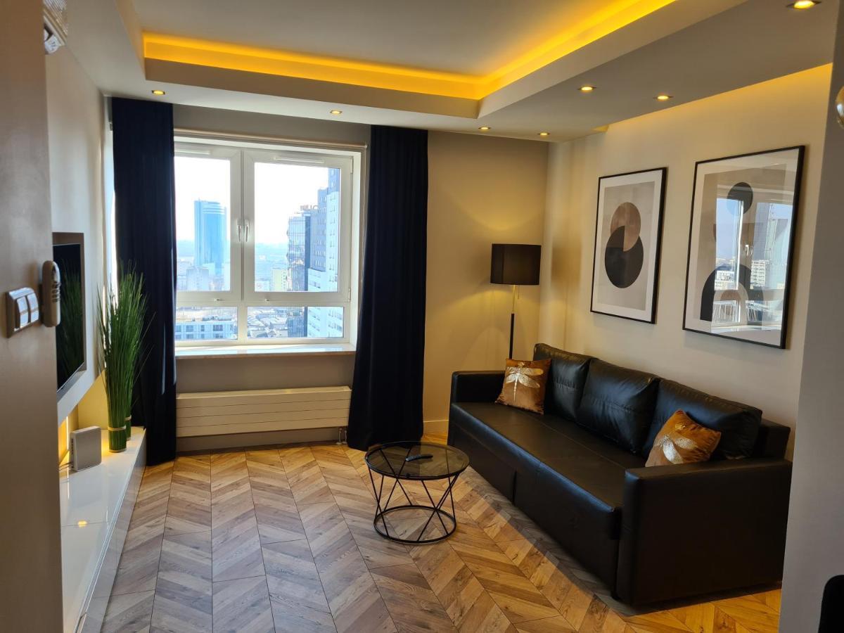 Platinum Towers Apartment With Parking By Renters Prestige Varšava Exteriér fotografie